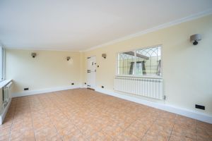 Sunroom- click for photo gallery